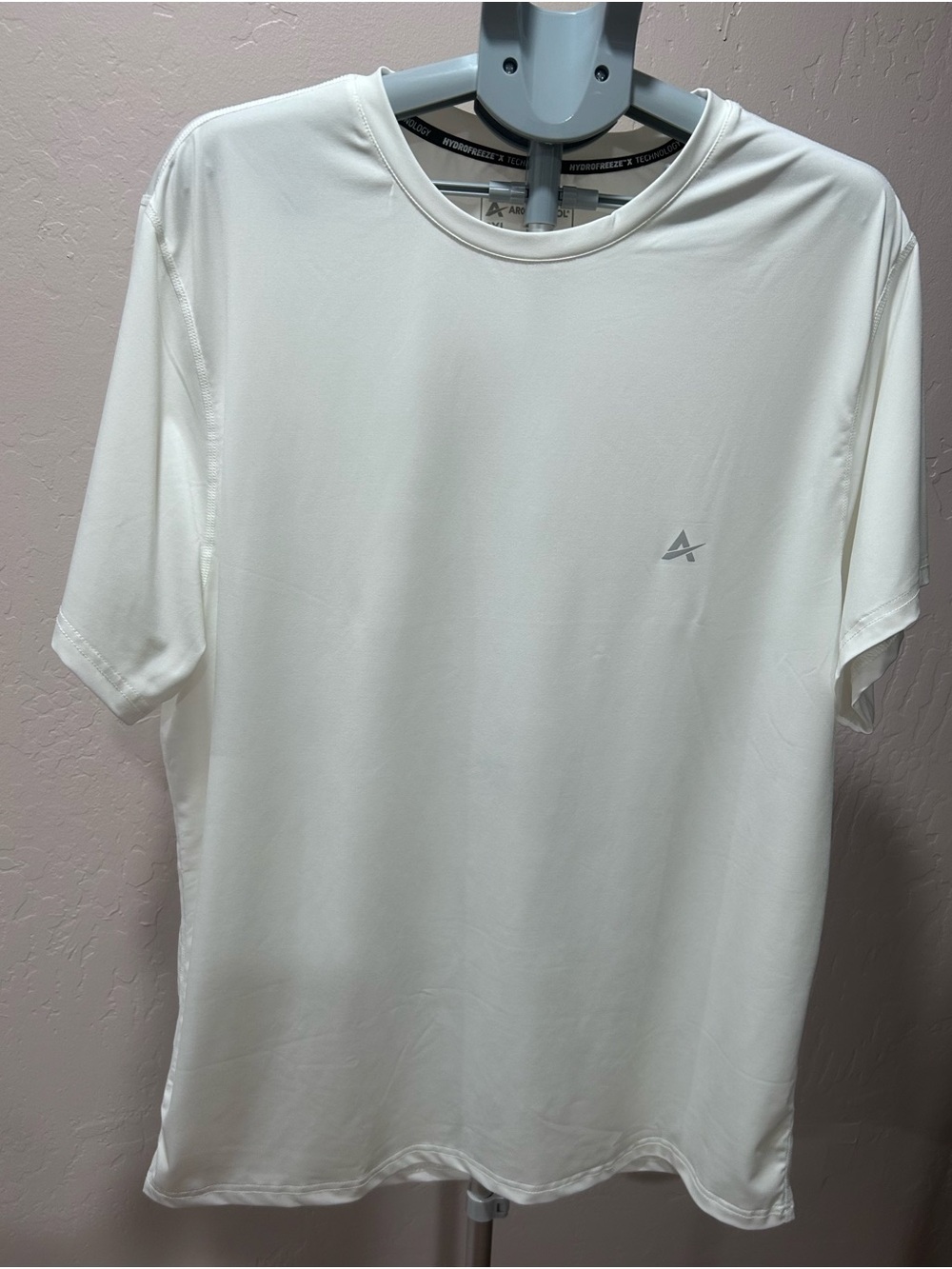 Arctic Cool Men's White Short Sleeve Hydrofreeze X Technology Shirt in Size 2XL.